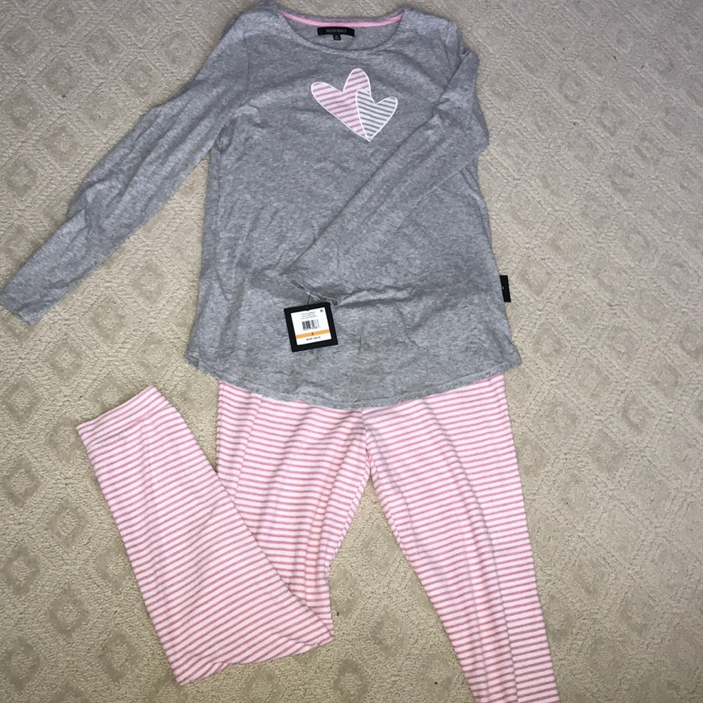 NWT Ellen Tracy pajama set